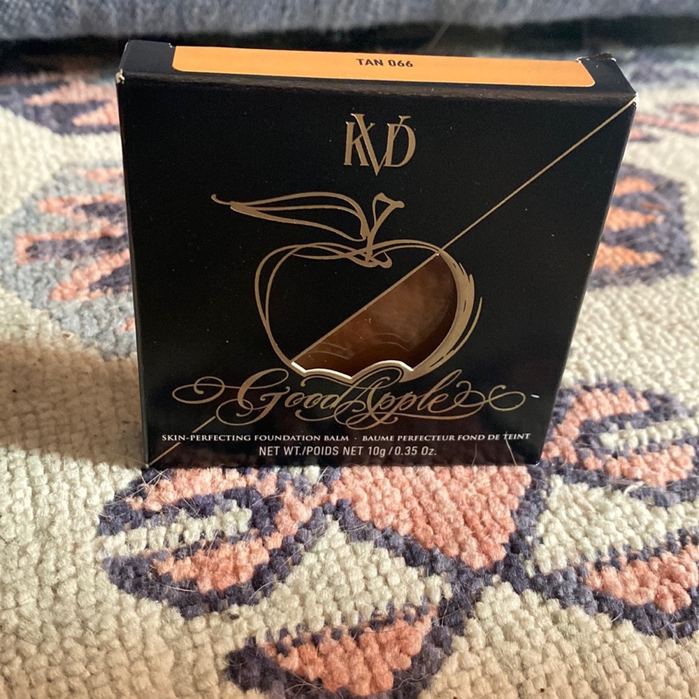 Kat Von D  GOOD APPLE SKIN-PERFECTING FOUNDATION BALM_ TAN 006